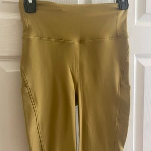 Lulu Lemon thermal green leggings- size 4